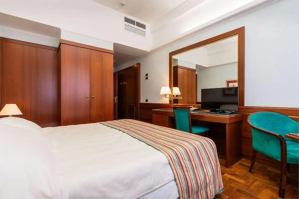 Hotel Crivis Milan