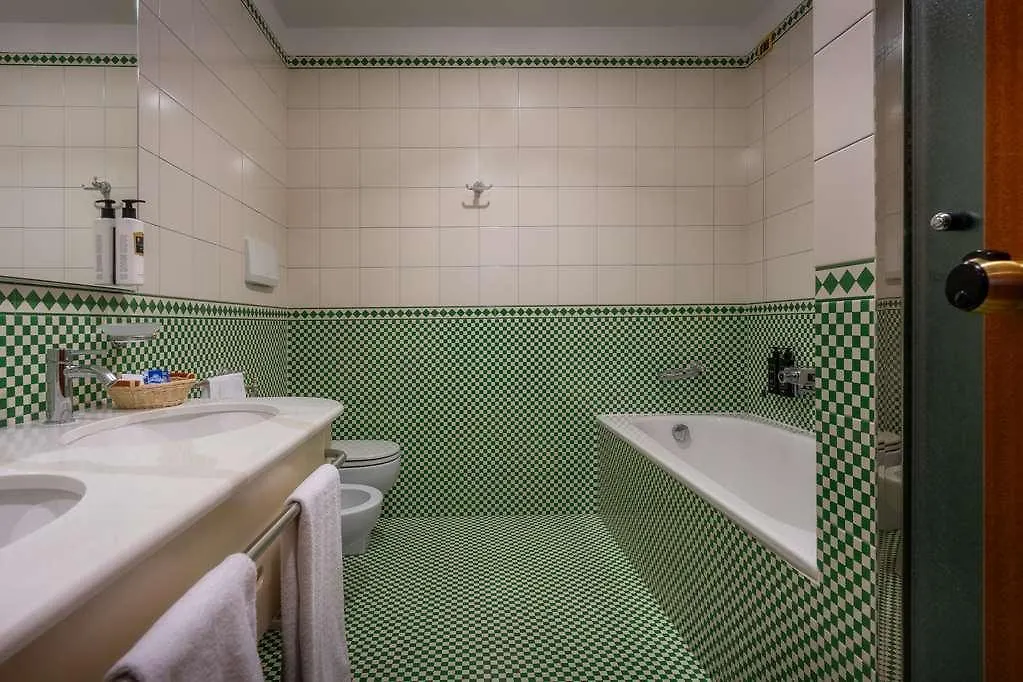 Hotel Crivis Milan