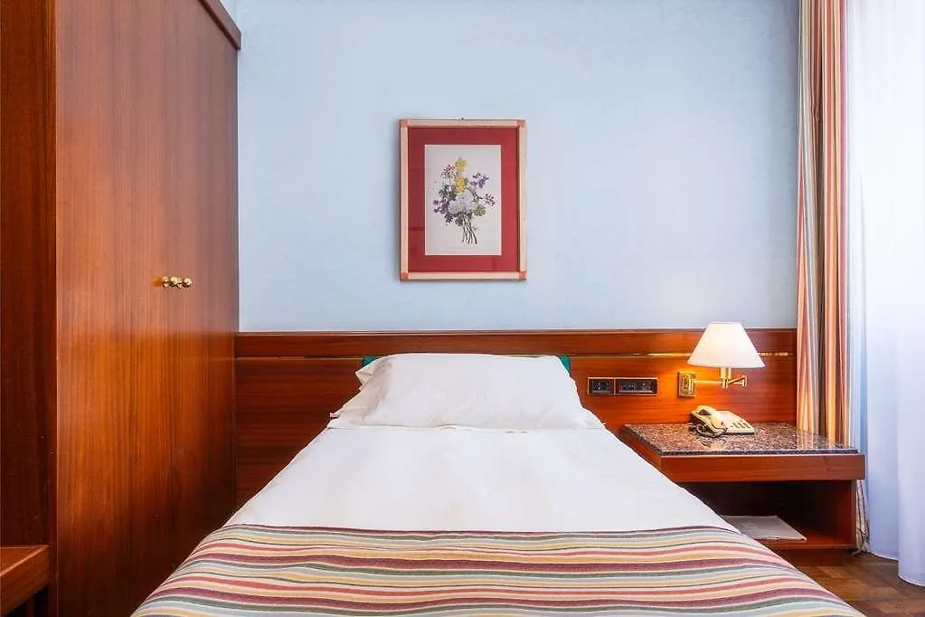 Hotel Crivis Milan