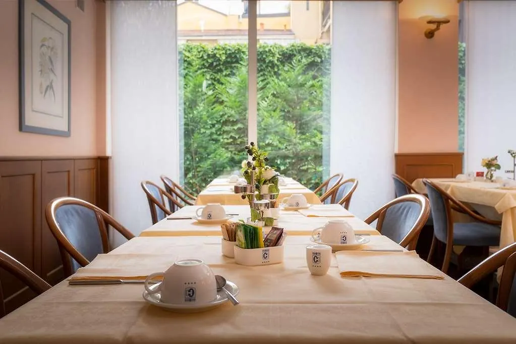 Hotel Crivis Milan
